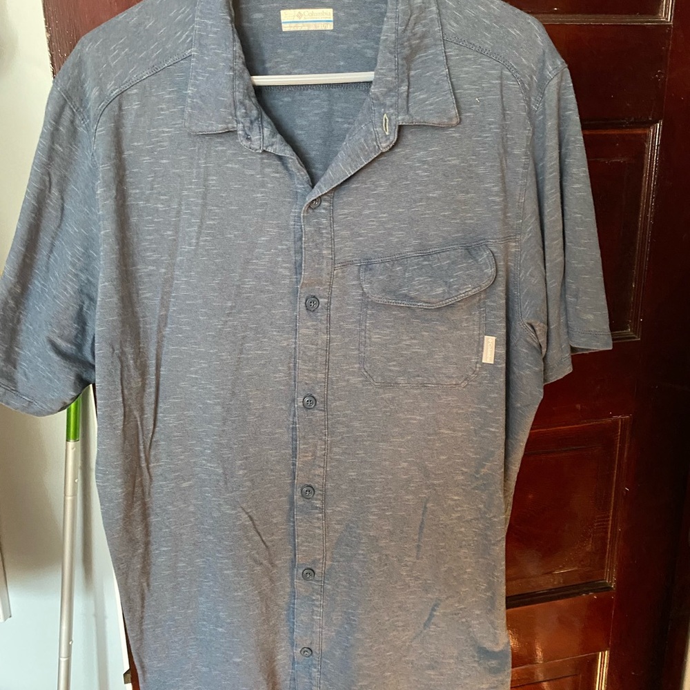 Columbia Casual Short-Sleeve Button-Up Shirt in Heather Blue XL